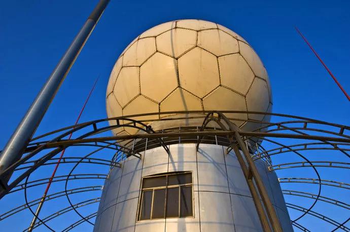 雷達天線罩復合材料